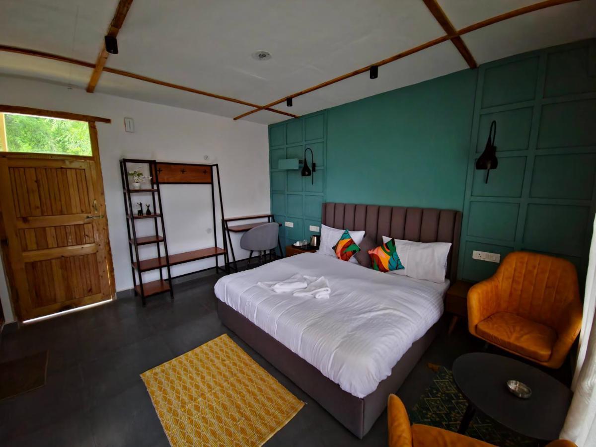 Peppy Nomads Luxuria Hotel Jibhi Exterior photo