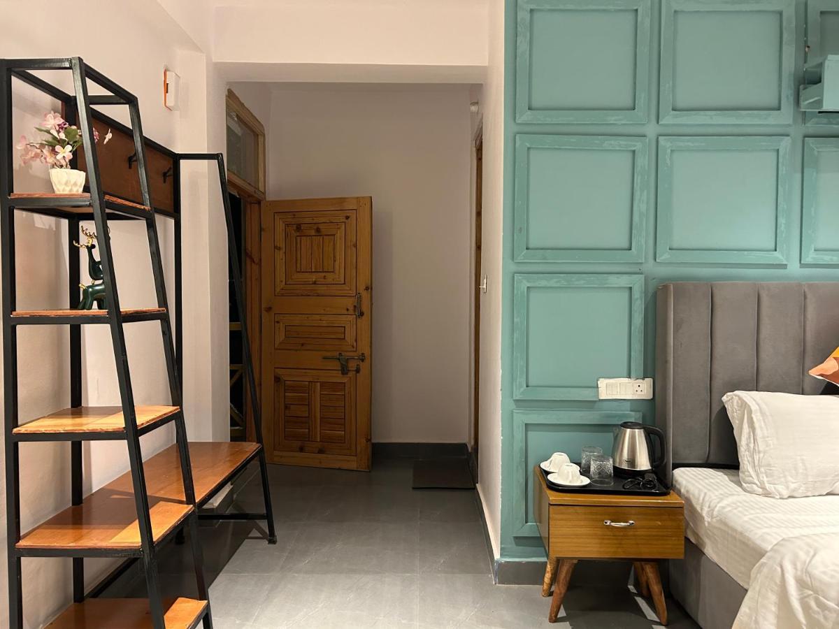 Peppy Nomads Luxuria Hotel Jibhi Exterior photo
